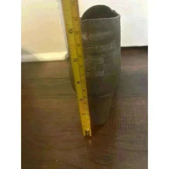 TOMS Desert Wedge Shoe Taupe With Gold Synthetic Sueded Leather‎ Women's Size 8 - Picture 9 of 11